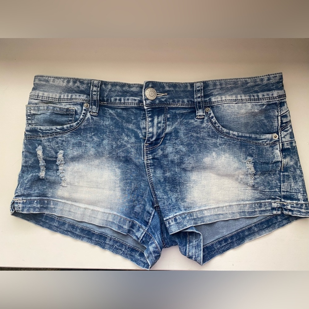 Guess distressed shorts